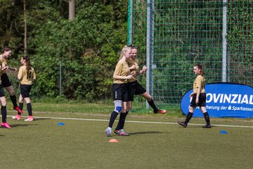 Bild 18 - B-Juniorinnen Pokalfinale SV Henstedt Ulzburg - SG Holstein Sued : 2:0